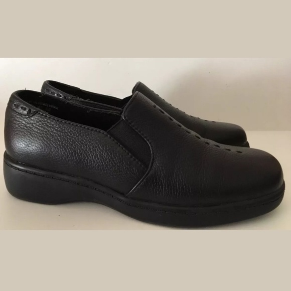 comfortable black shoes womens
